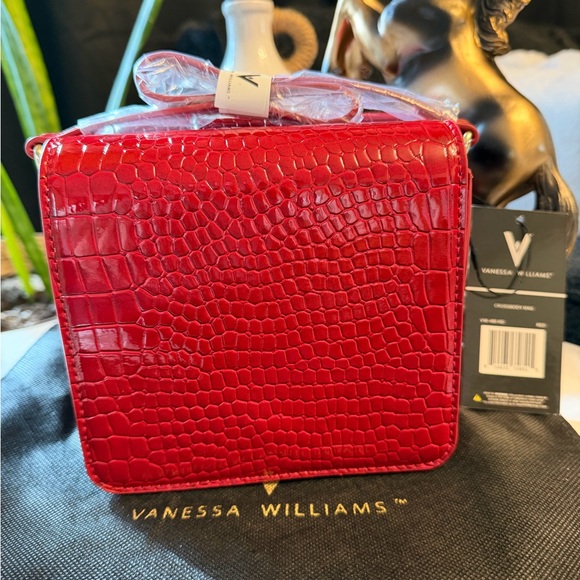 VANESSA WILLIAMS Red Croc-Embossed Crossbody Bag - Picture 4 of 15